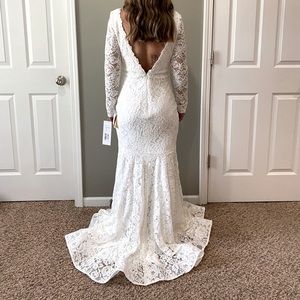 Jovanni wedding dress